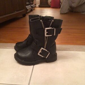CHEROKEE BABY/ TODDLER BLACK BUCKLE FAUX LEATHER BOOTS- SIZE 5